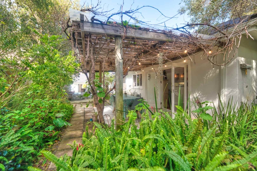 6 Bedroom Property for Sale in Northcliff Western Cape